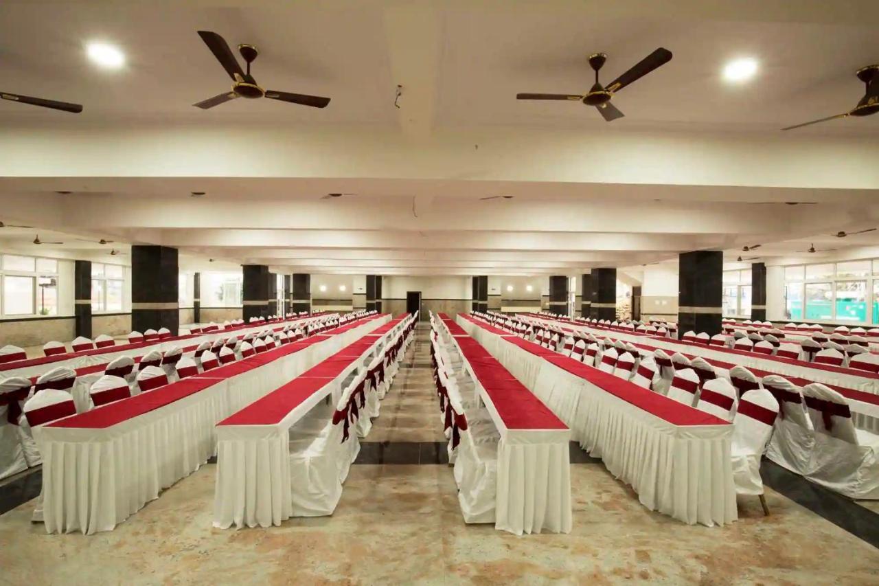 Vistar Pavithra Vivaha Convention Hall Jigani エクステリア 写真