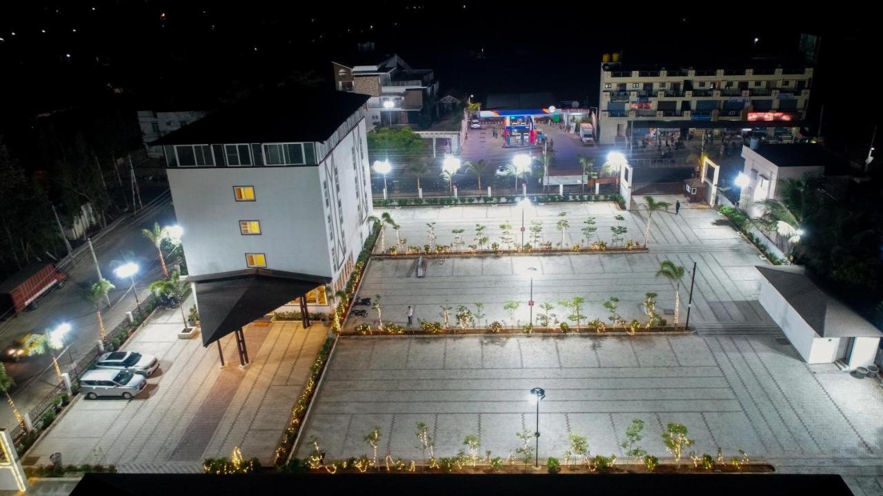 Vistar Pavithra Vivaha Convention Hall Jigani エクステリア 写真